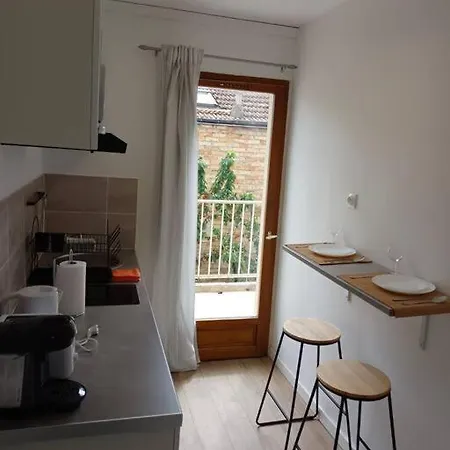 Studio De Standing Refait A Neuf Aux Portes De Paris ! Apartment