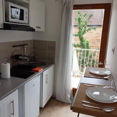 Studio De Standing Refait A Neuf Aux Portes De Paris ! Apartment *